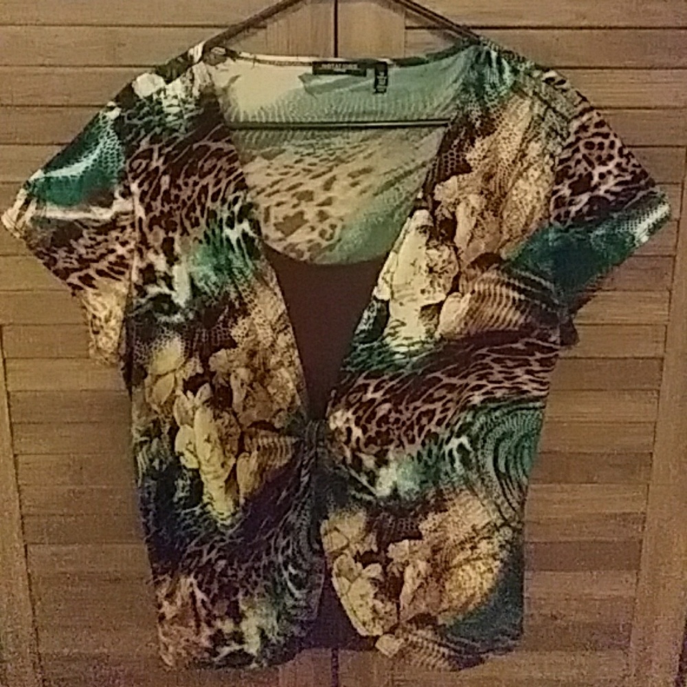 3/$5💟Notations Animal Print Shirt**Bundle & Save